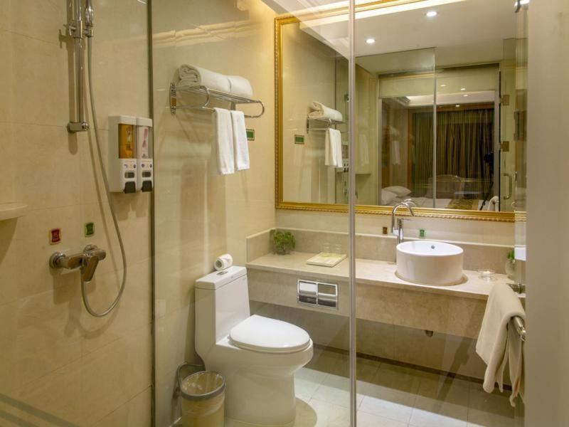Vienna Yangpu Wujiaochang Hotel